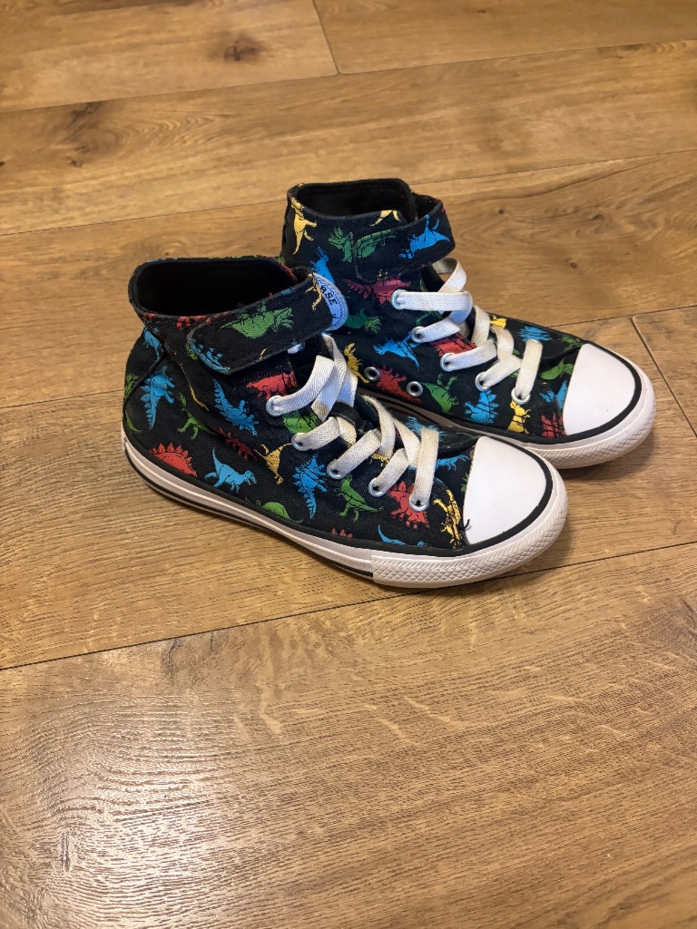 Hightop Dinosaur Converse size 1y